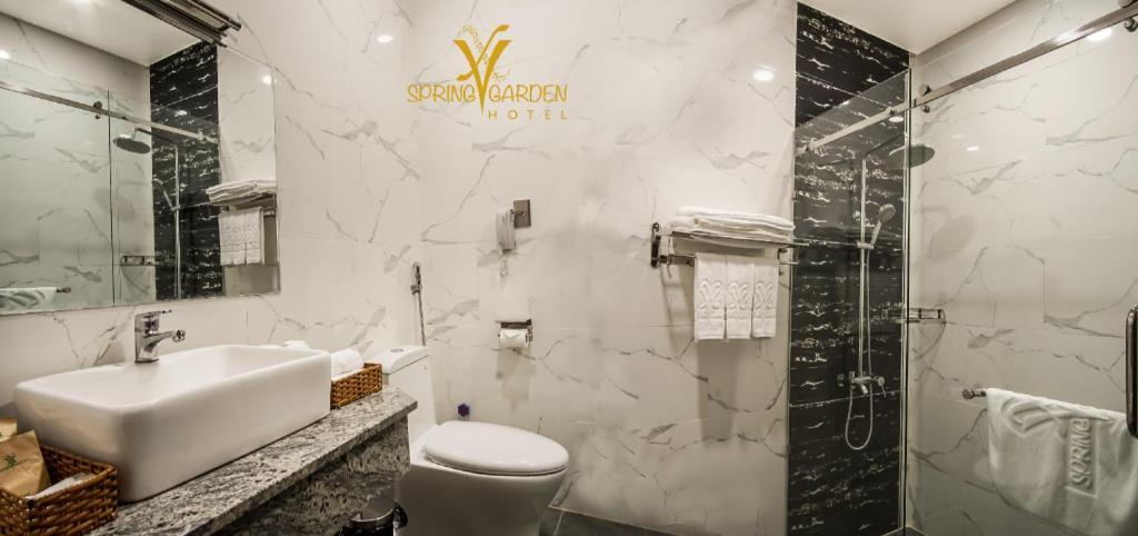 Spring Garden Hotel Lk Long Khanh Bagian luar foto