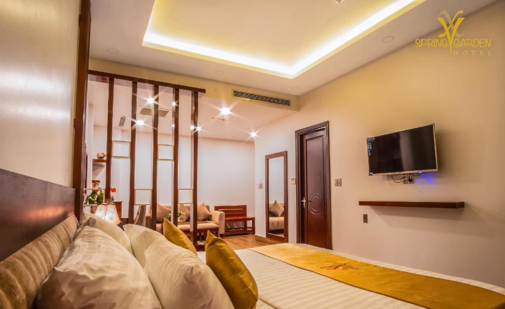 Spring Garden Hotel Lk Long Khanh Bagian luar foto