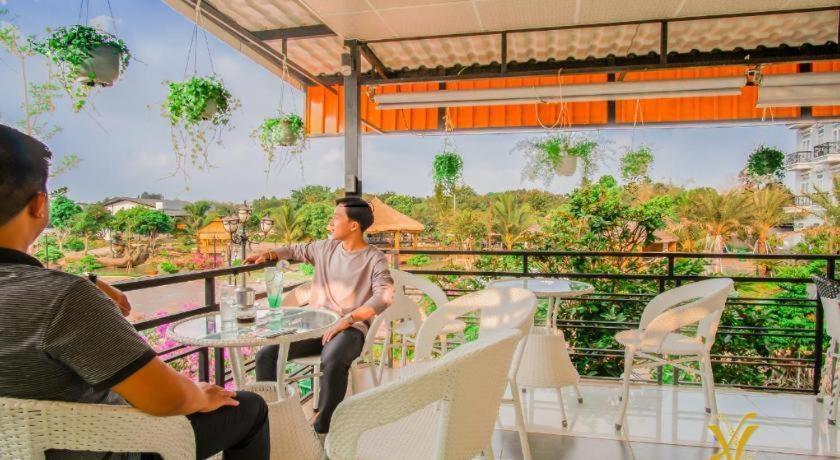 Spring Garden Hotel Lk Long Khanh Bagian luar foto