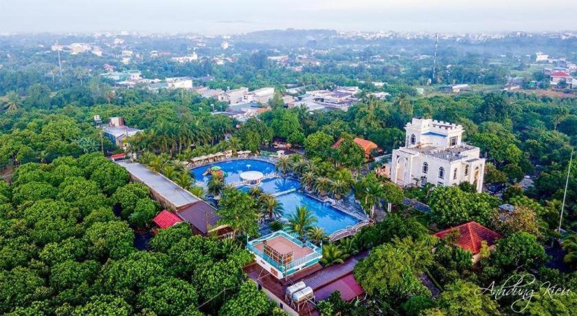 Spring Garden Hotel Lk Long Khanh Bagian luar foto